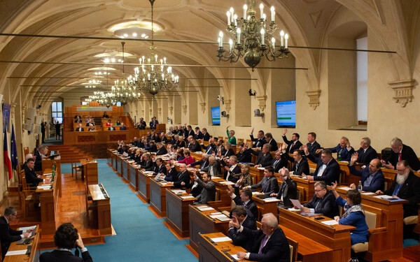 cseh parlament k